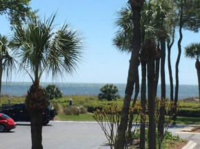 Beach Bliss 2 Bedroom Oceanview Free bikes/chairs!